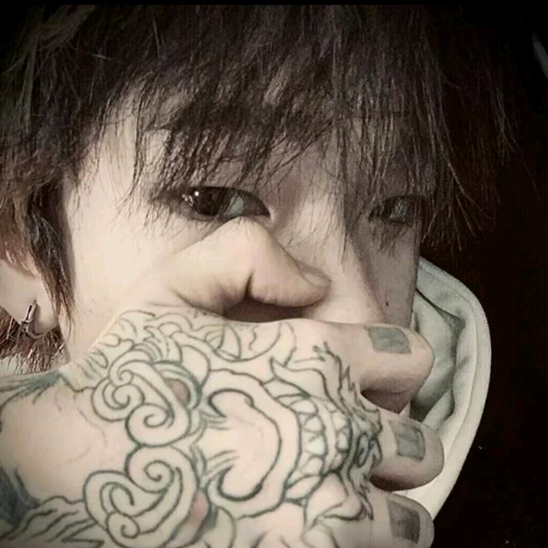 ⋆̩☂︎*̣̩诗洋