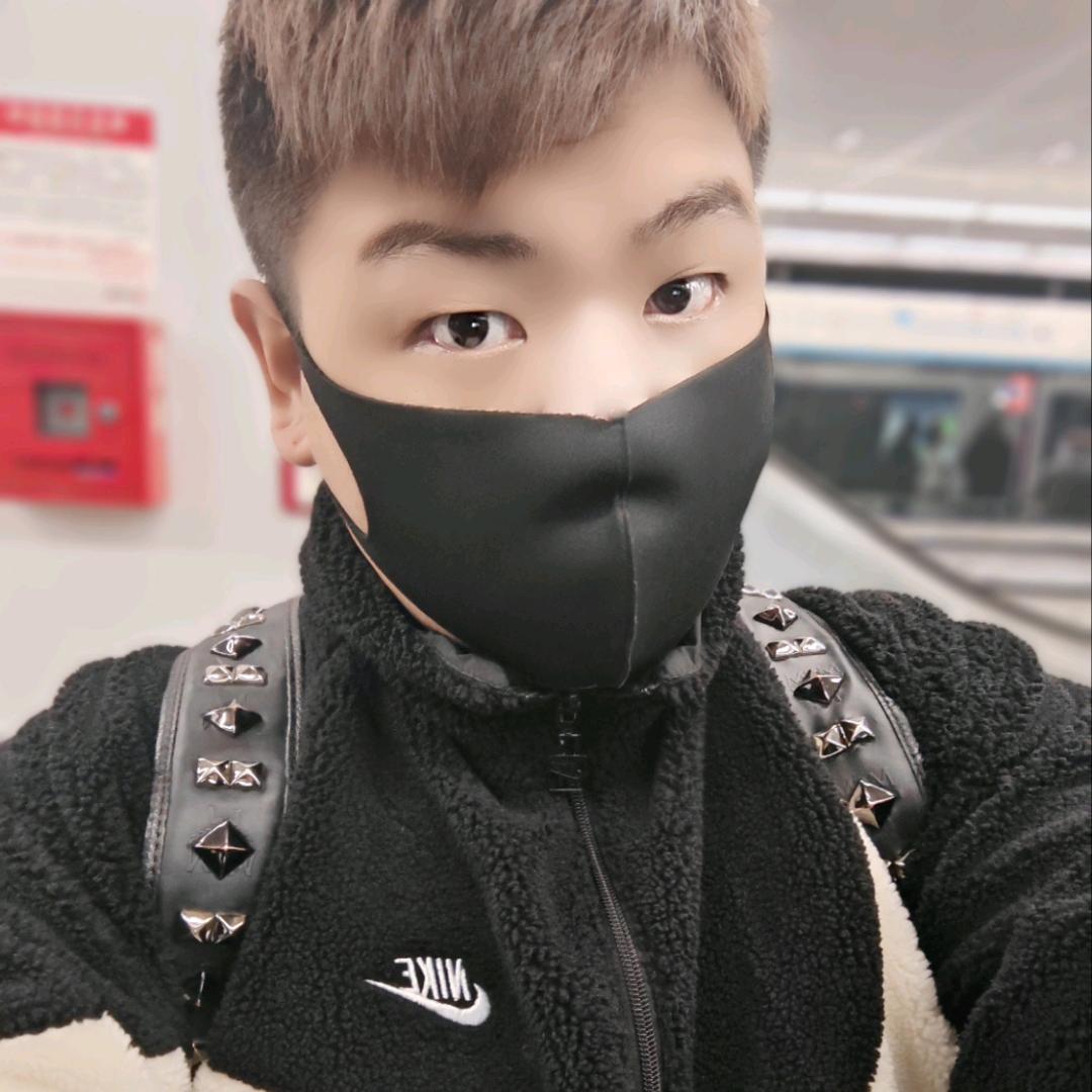 龙小乾