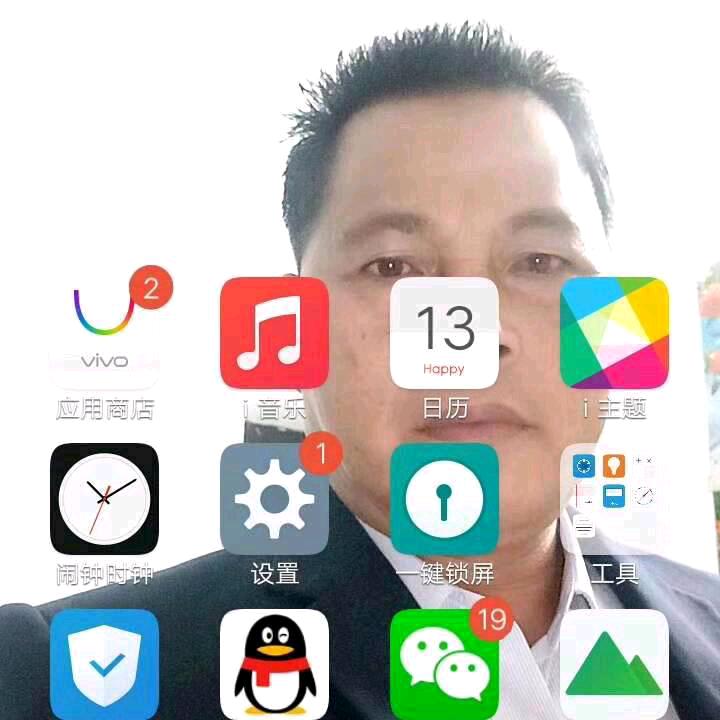 黄建新
