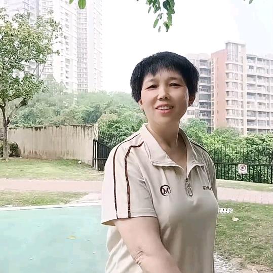苹苹，早上九点30开播