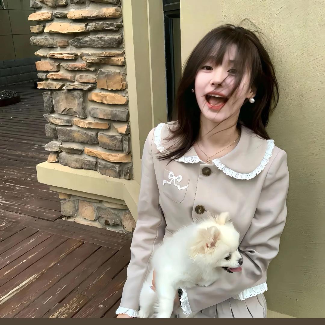 念池鱼.