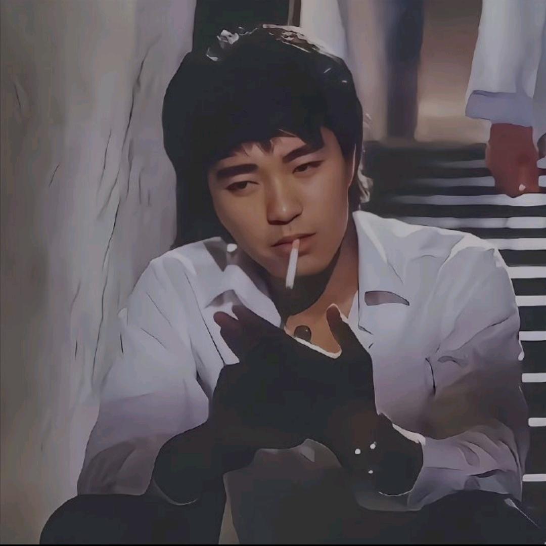 窈八