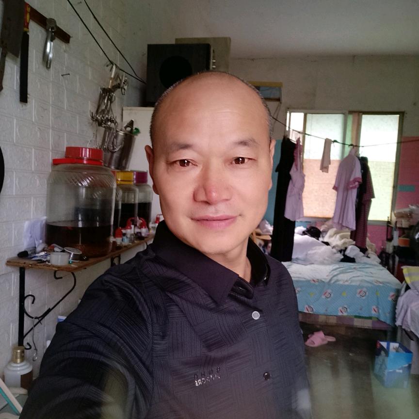 刘见，钢结构，厂房，彩钢。玻璃棚。
