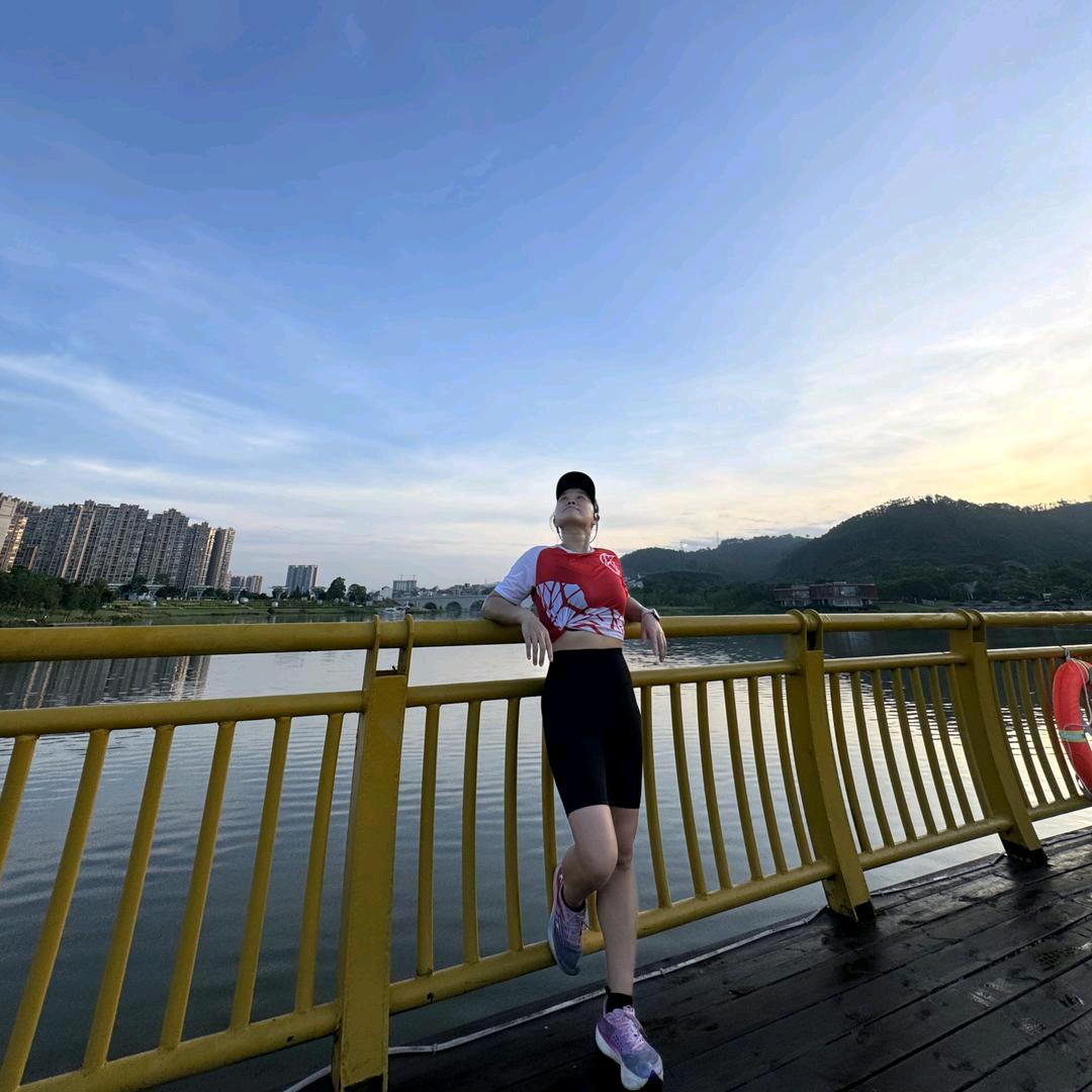 是丽芳呀（小五妹）
