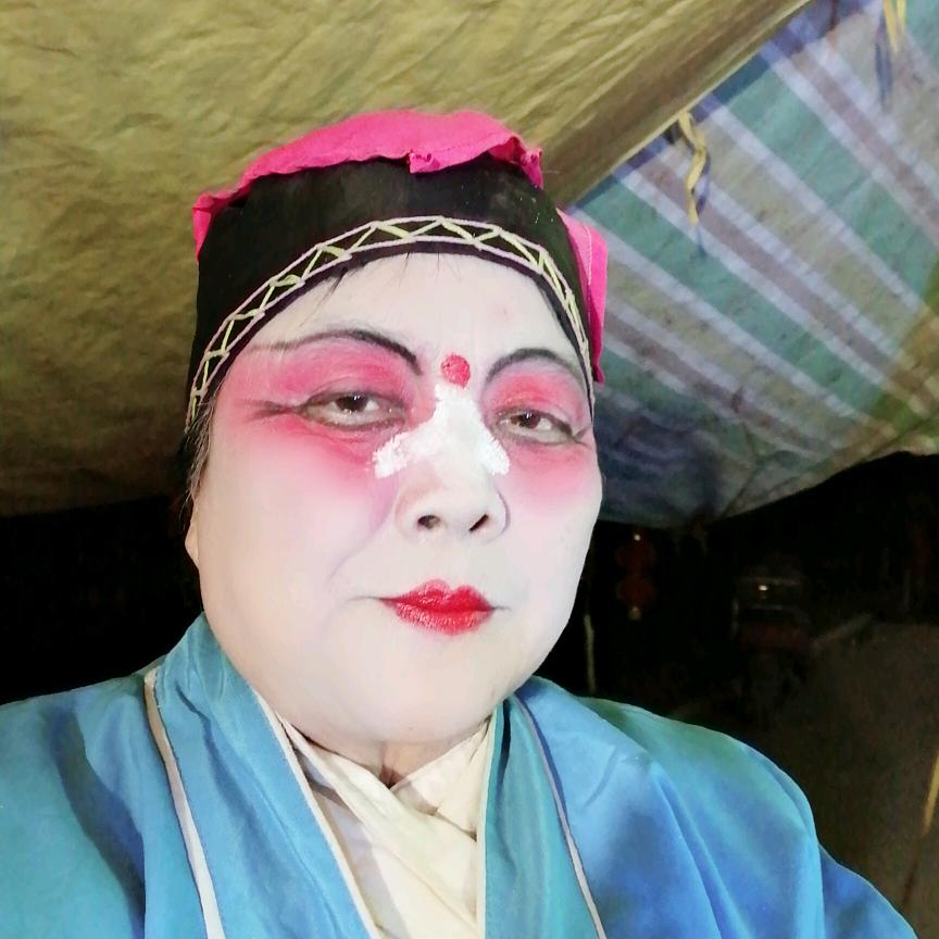 莲莲
