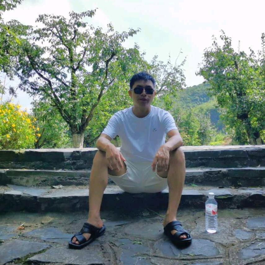 刘个笑脸再走👿