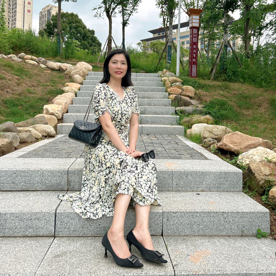 索伊娅旗舰店红地毯