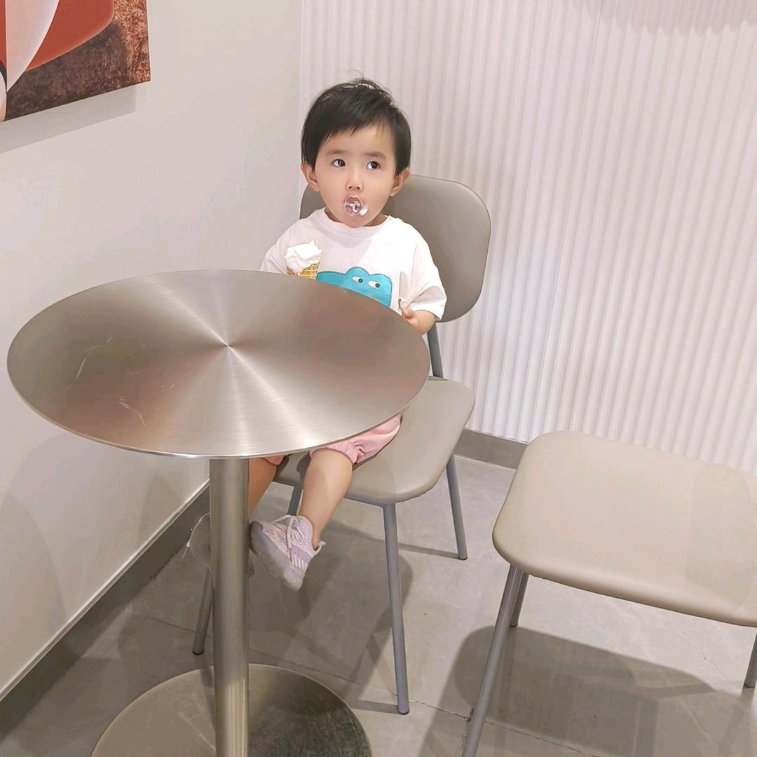 两岁小萌娃