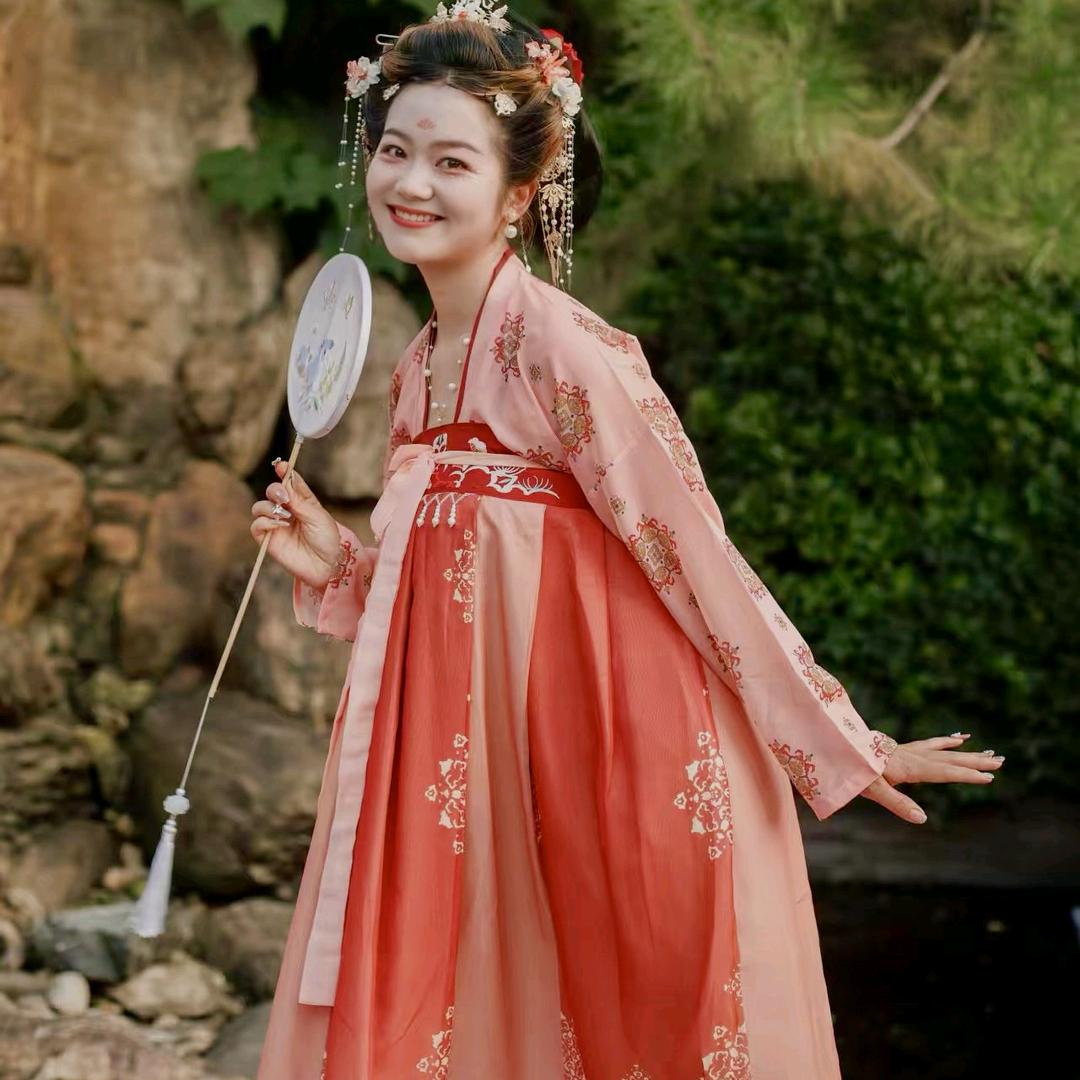 芦溪尚美造型婚礼跟妆