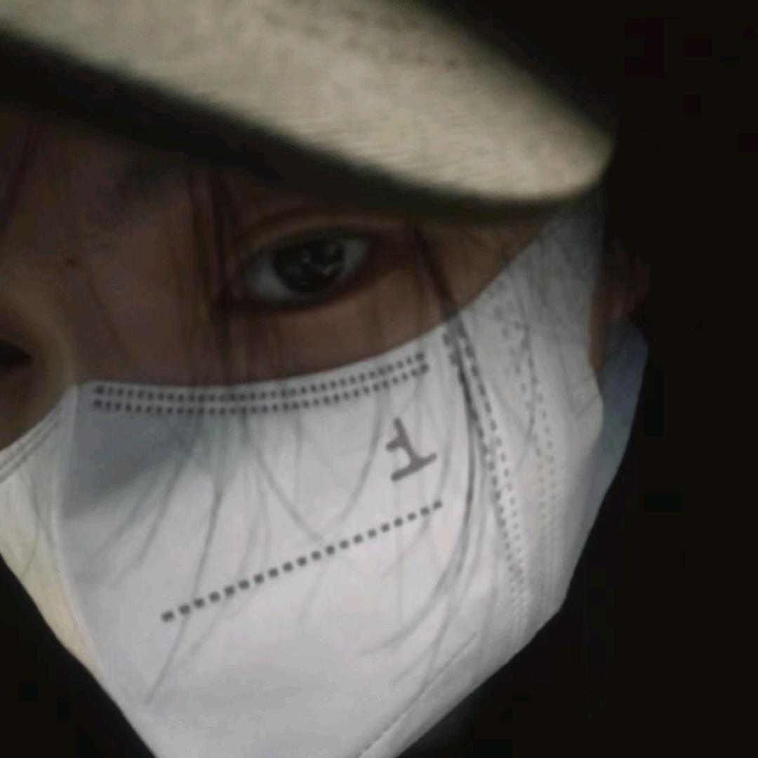 四月
