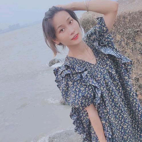 是李吖ξ( ✿＞◡❛)