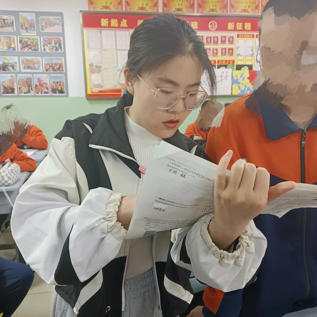 讲历史的秦老师