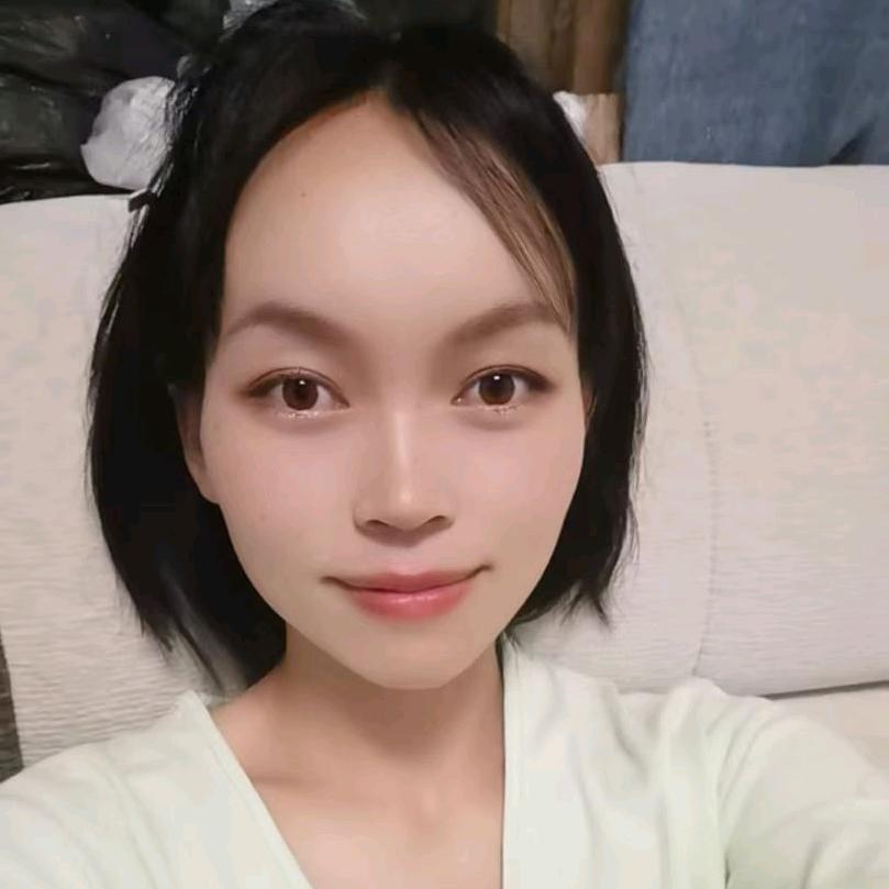 小梅挨