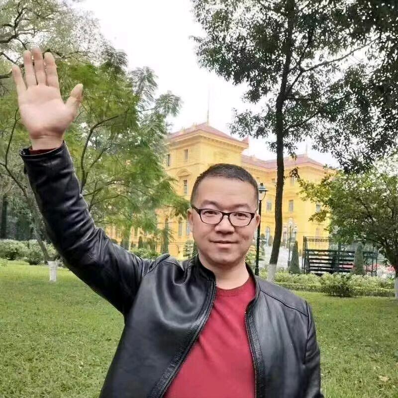 荣哥有点馋