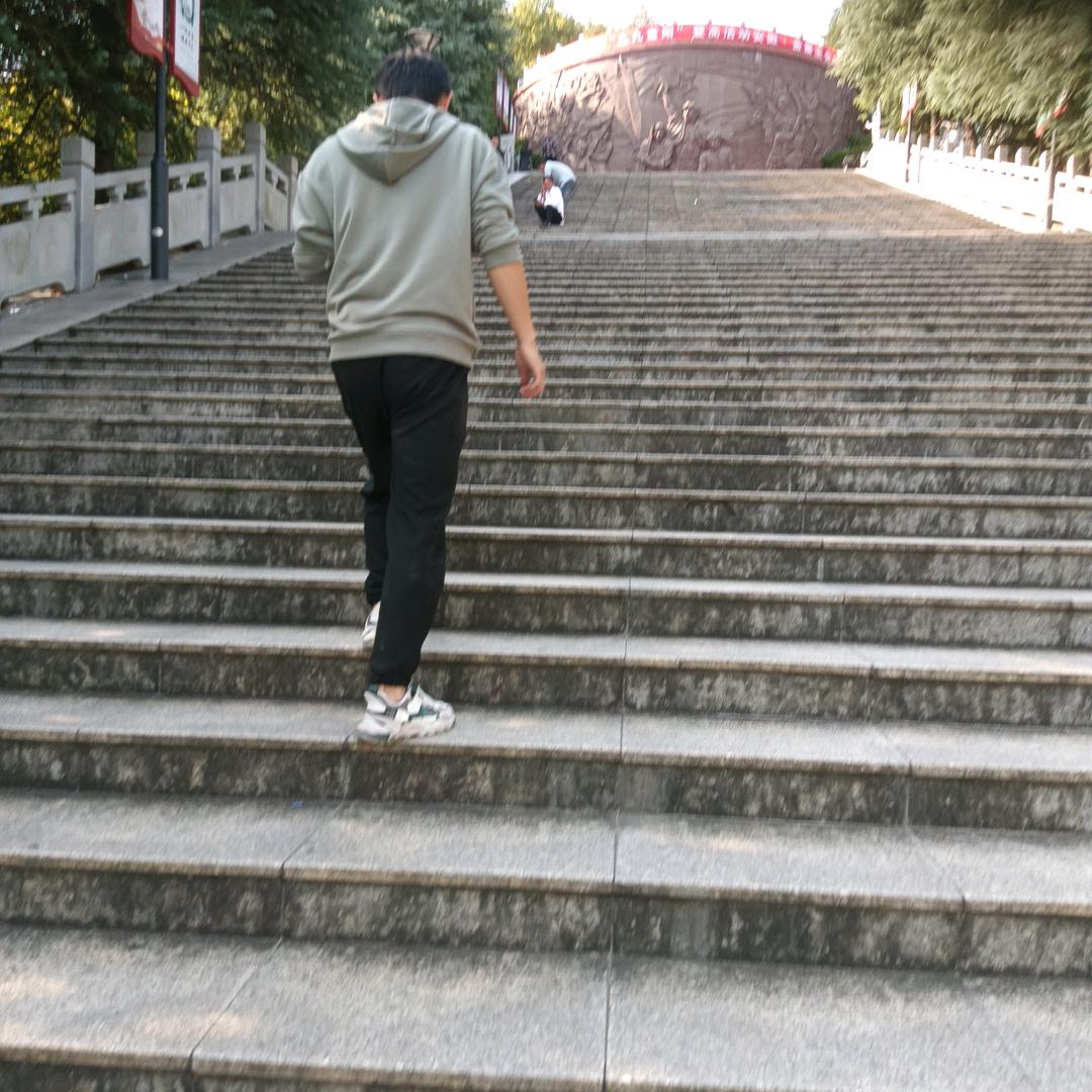 钢筋绣花王培发