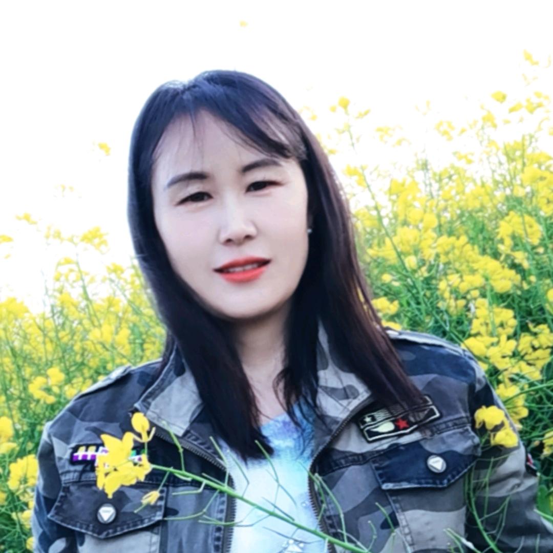 农村冯姐（70后蛇）