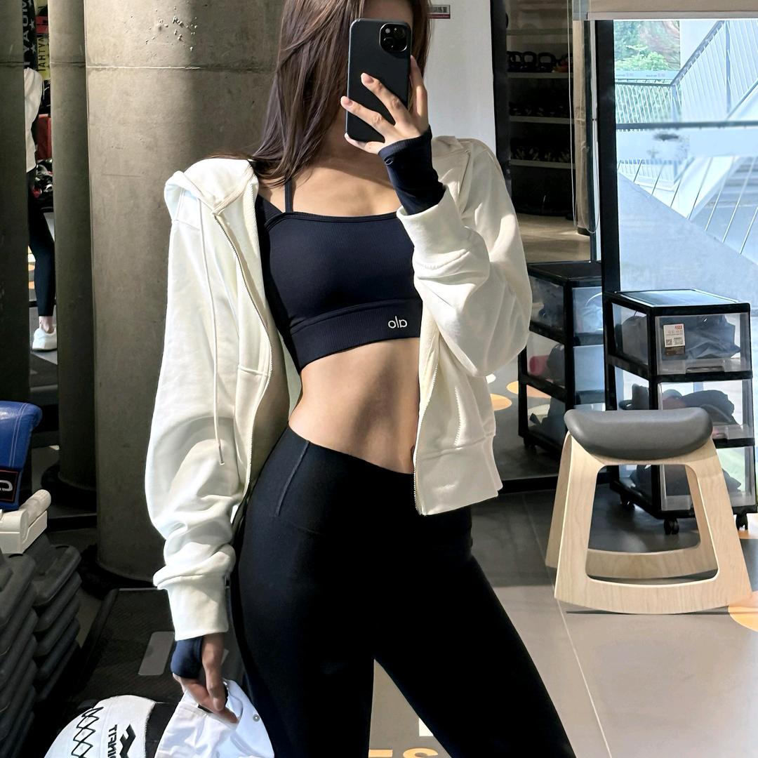 自律的肉肉拿铁