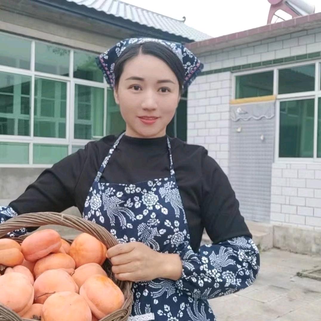 乡村助农官~卢姐