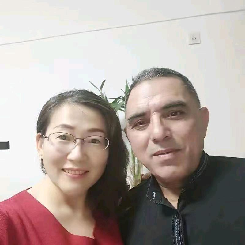 中巴夫妇手工艺品小号