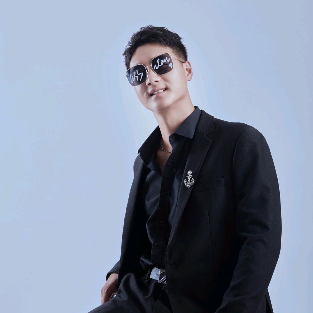 杨得亿