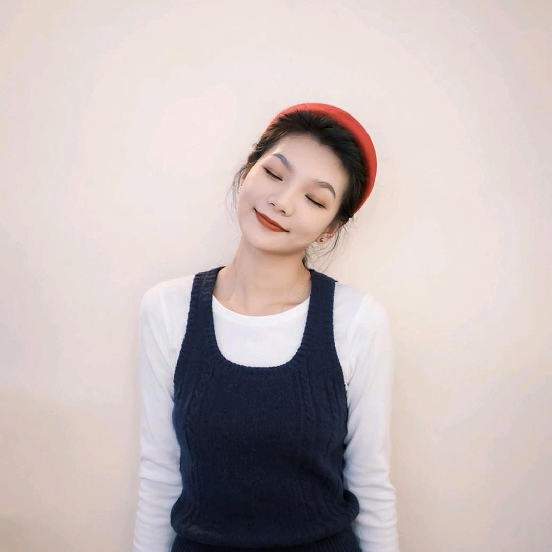 ℳ.邓小姐