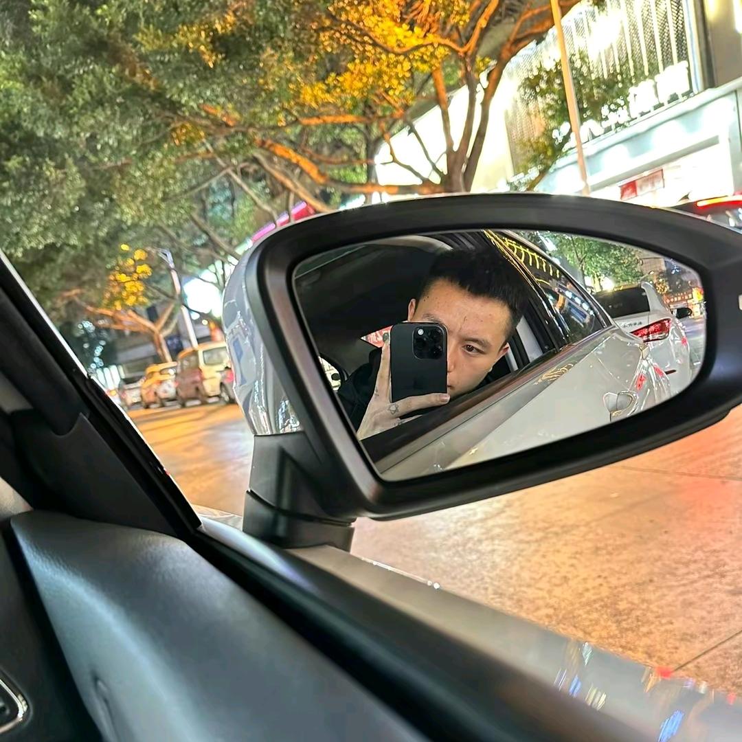 卖二手车卖手机的এ᭄小罗总࿐