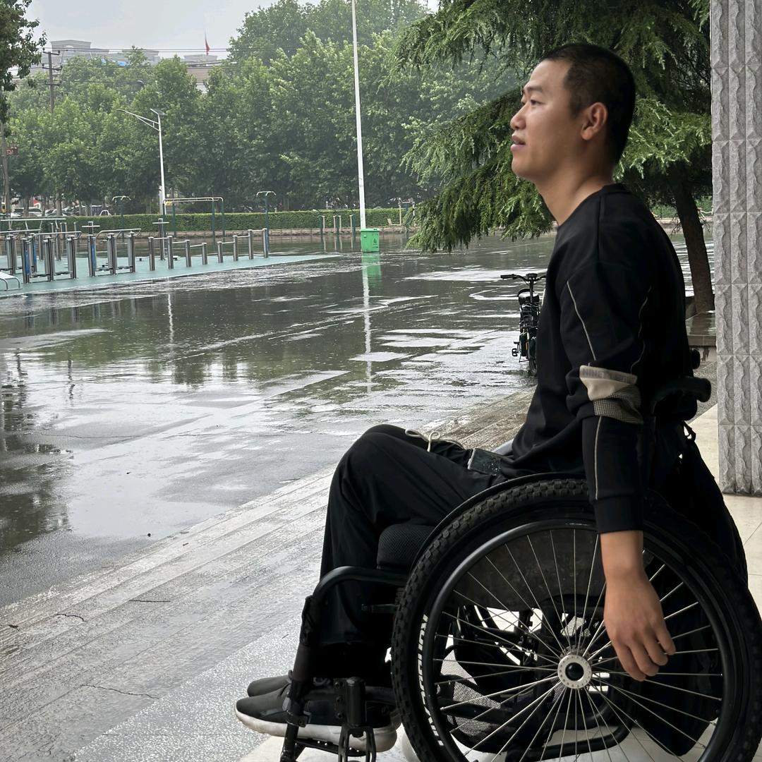 小超划着走（小超犬舍）