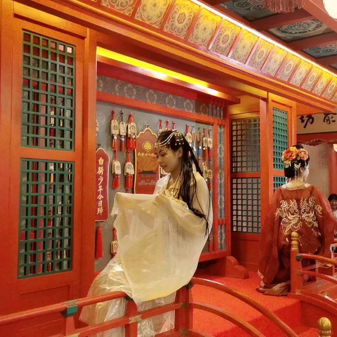 烟花很美