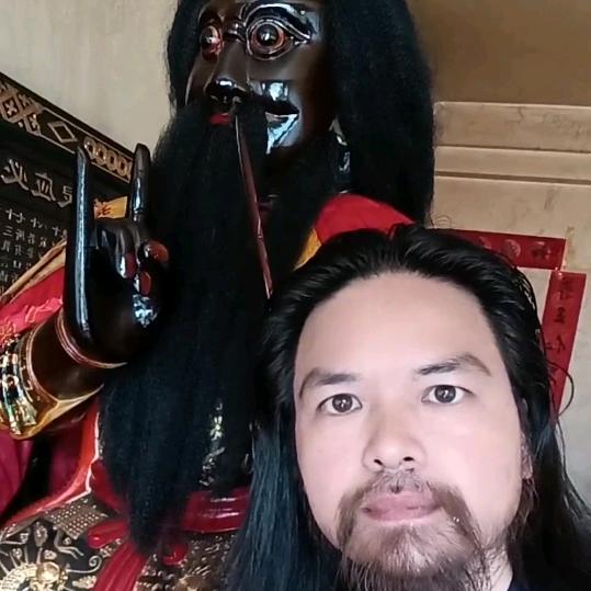 缘聚白眉