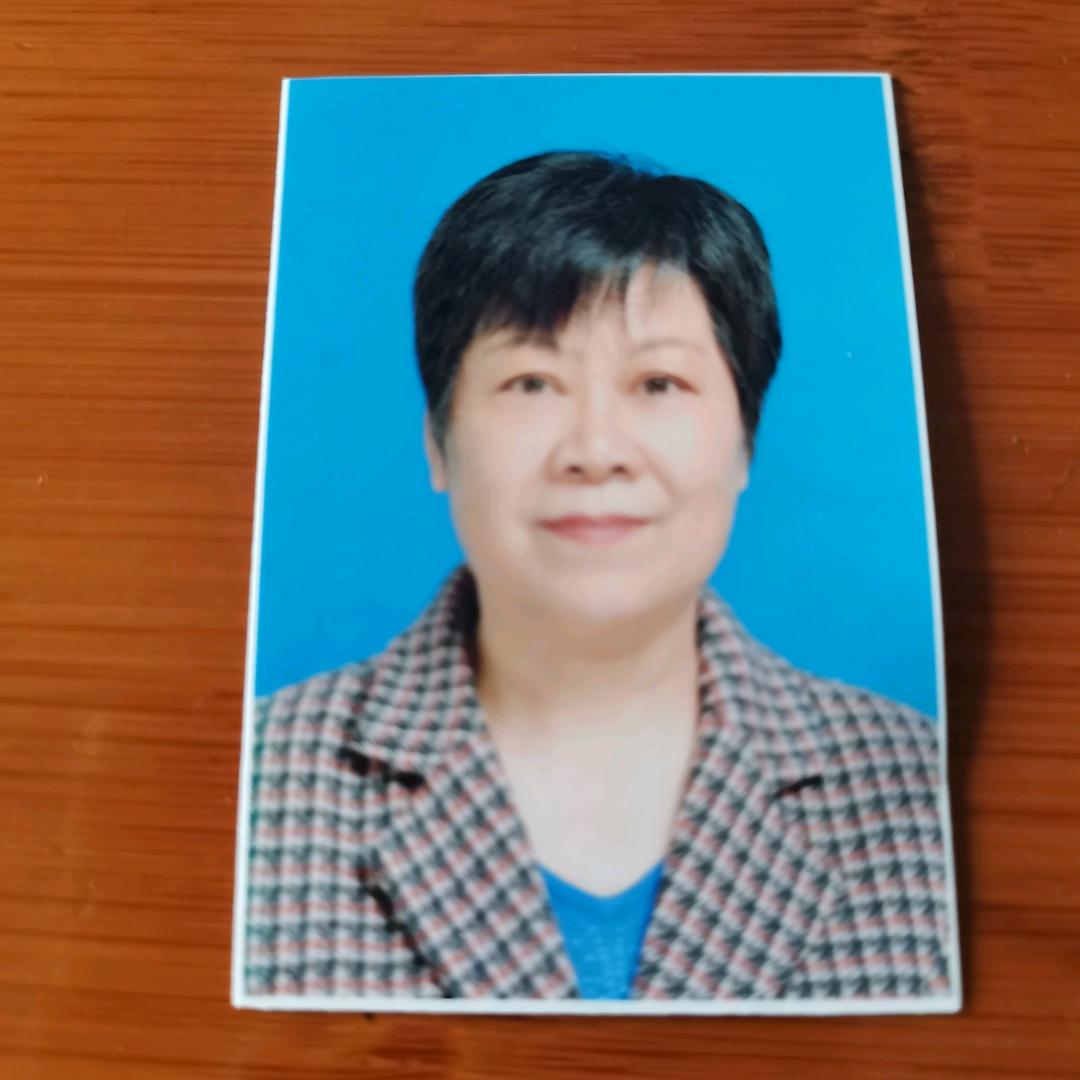 朱前英