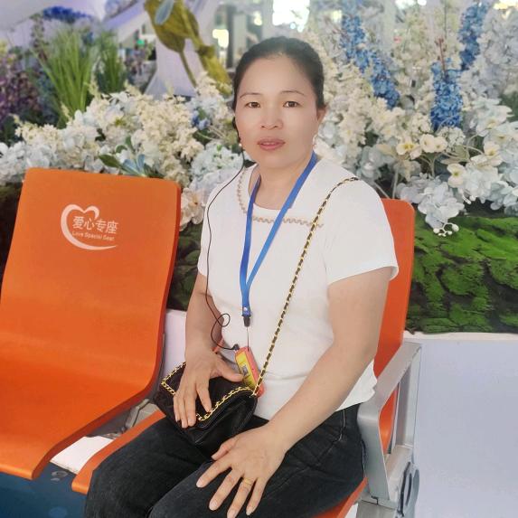 英姐.