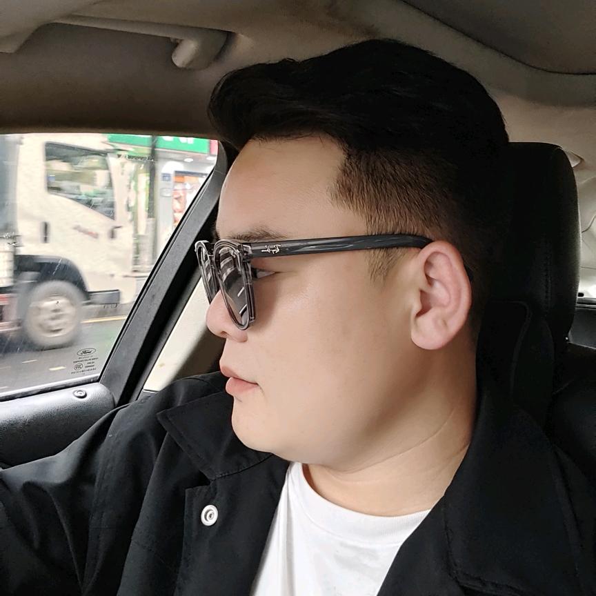 美艺玻璃  刘伟