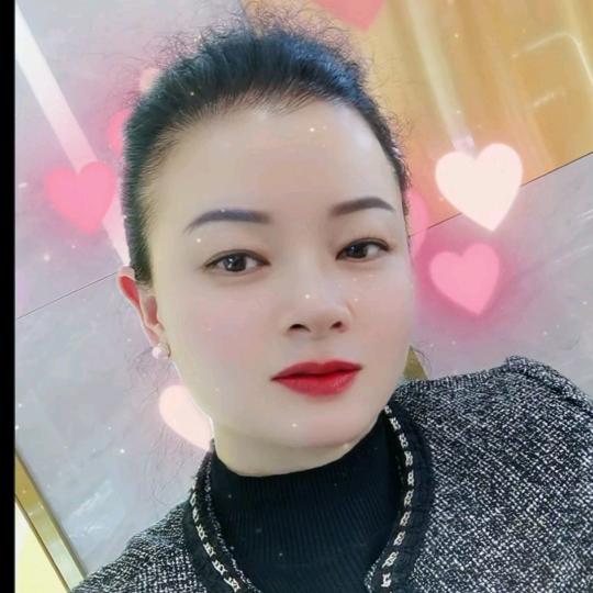 宣威赛菲尔珠宝  阿琴。