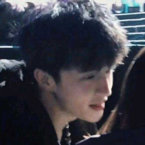 只有你是天蓝色