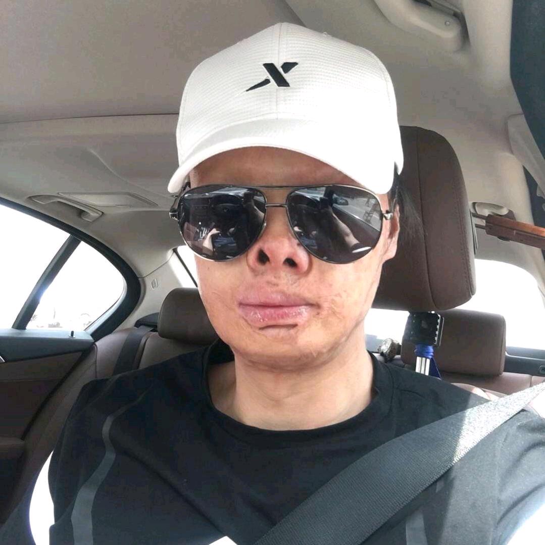 🔥一首哥🔥<过期网红>