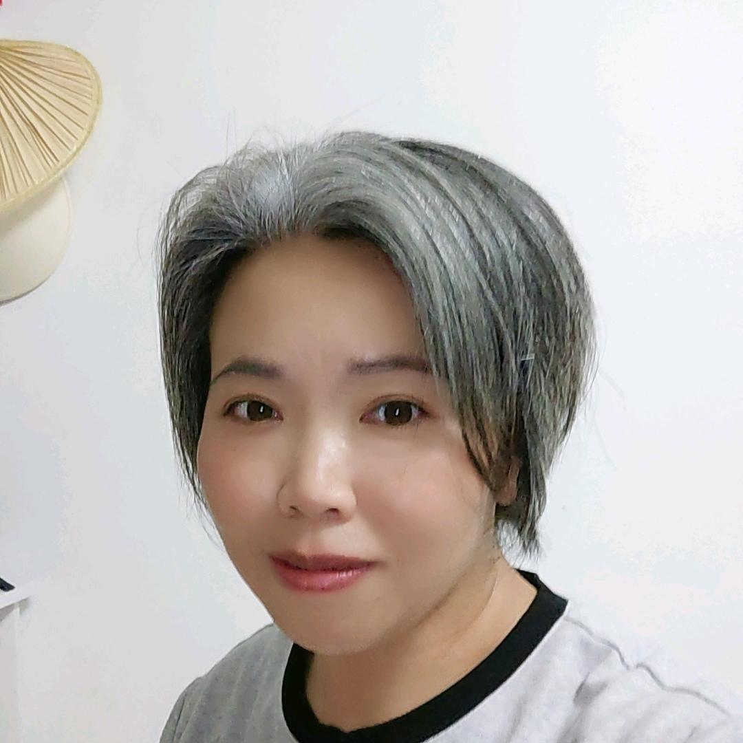 英姐白发