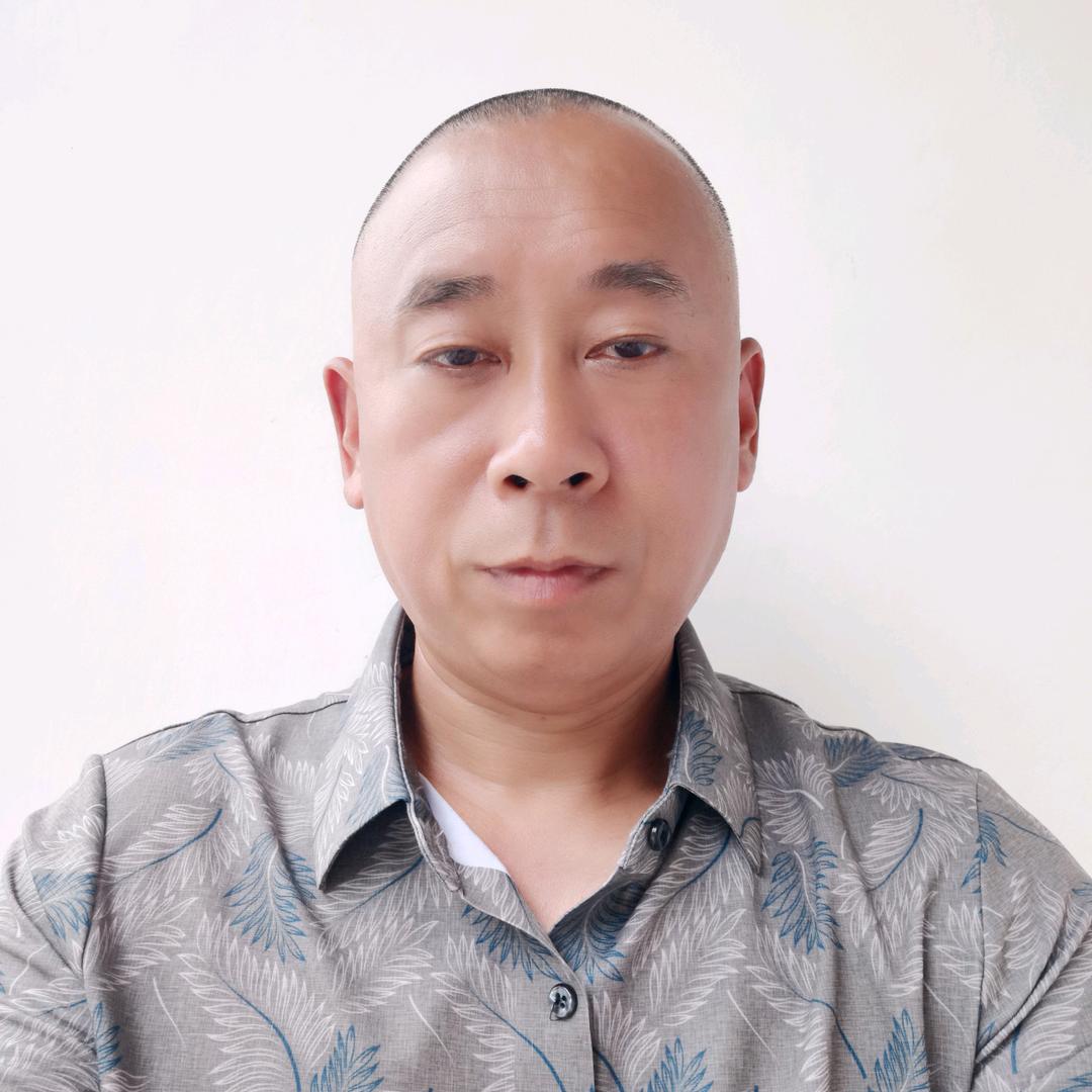 高峰山村冯氏牛哥