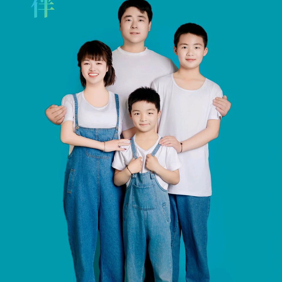 一个人的世界很美👨‍👩‍👦‍👦