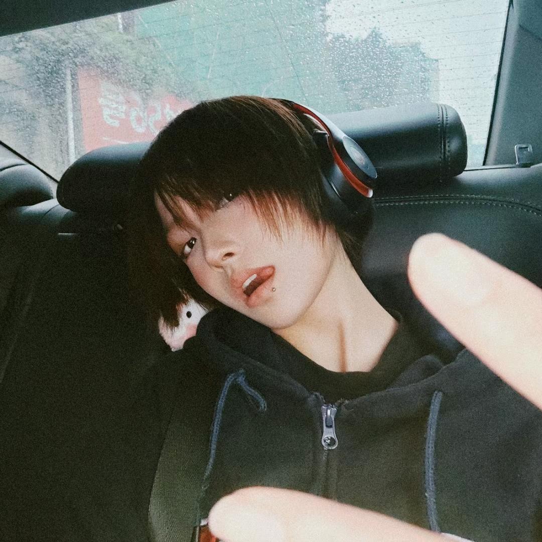 是小新少爷不是小鸡