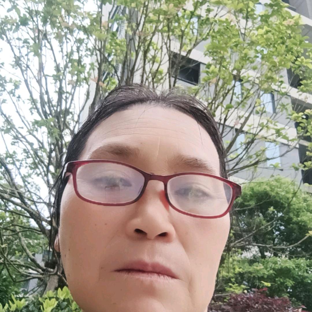 易姐@