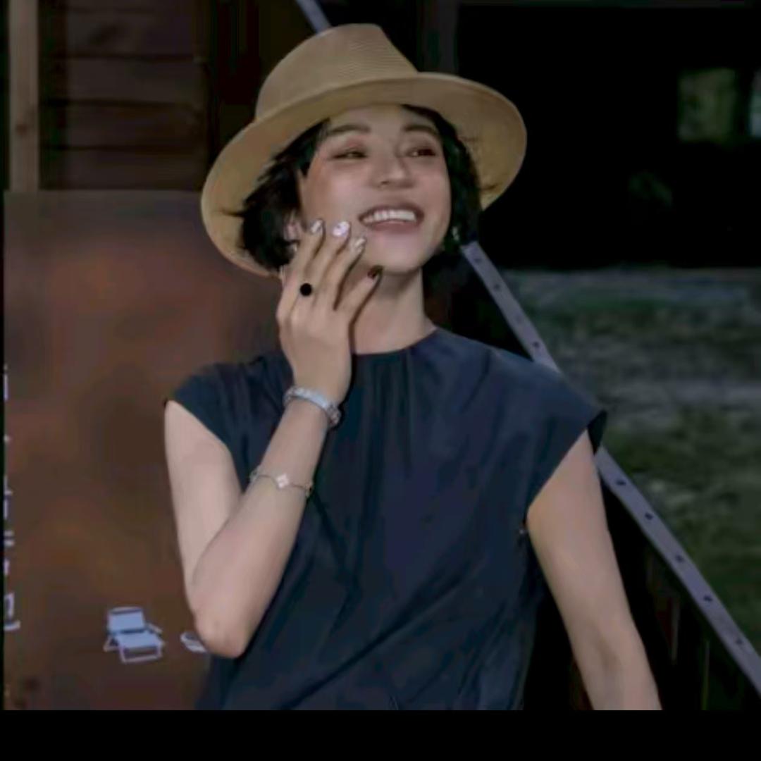 丽霞服装（潮流穿搭）