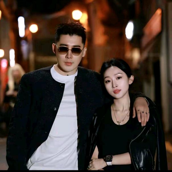 杨圣坤-精选穿搭