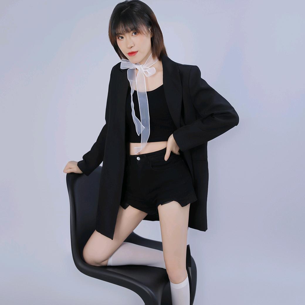 魔镜对我撒谎吧