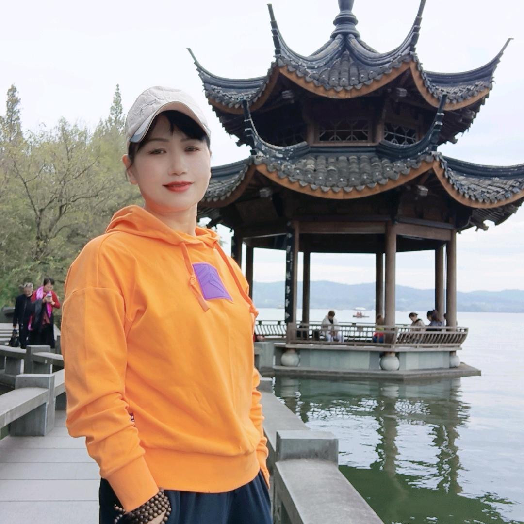 自由的舞蹈68年闰7的𤠣🇨🇳