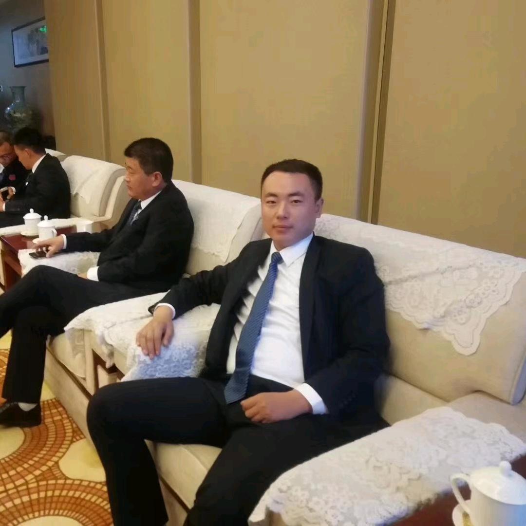 盛世保罗服饰公司