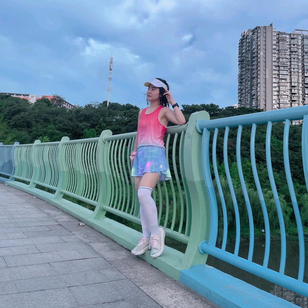 女儿长大我不老TT