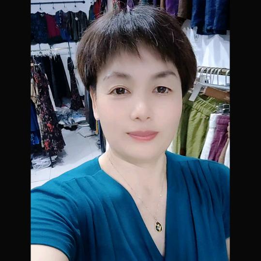 金乡一枝秀女装方方