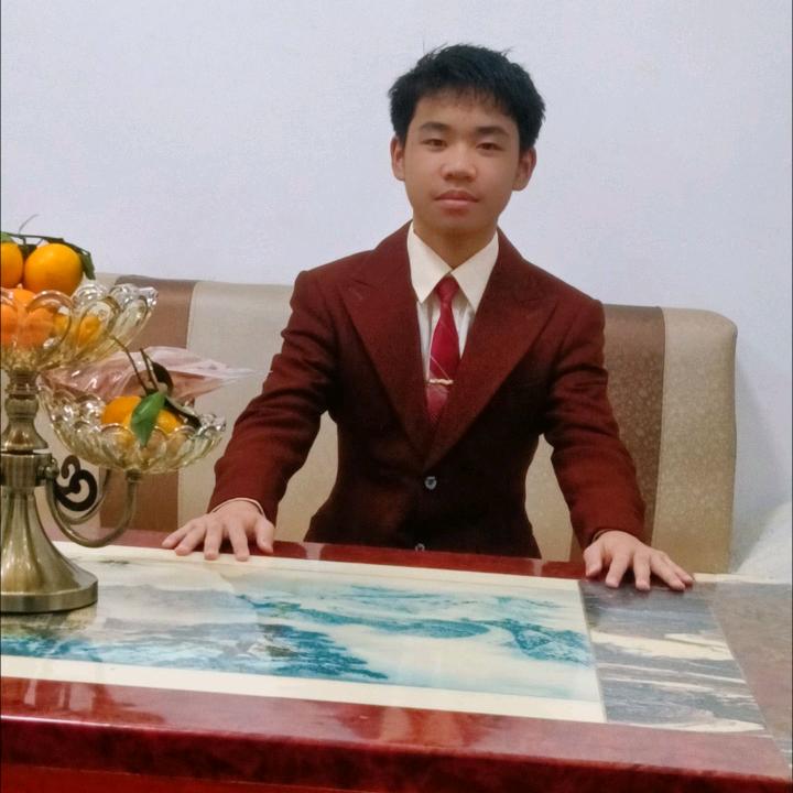 广东清远袁志洪高中学生班长抖音神秘巨星
