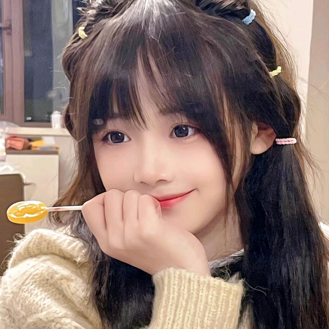 草莓今天穿什么