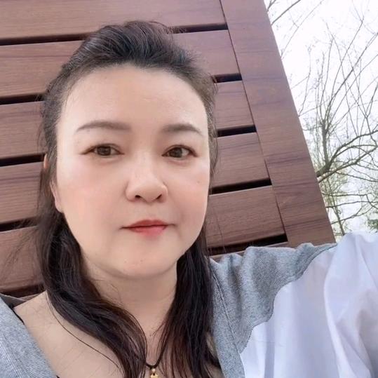 雅歌澄澄